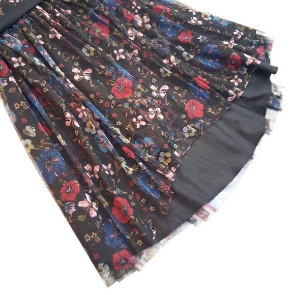 LC Lauren Conrad Disney Snow White Enchanted Black Floral Dress Womens Size 10 - Picture 5 of 12